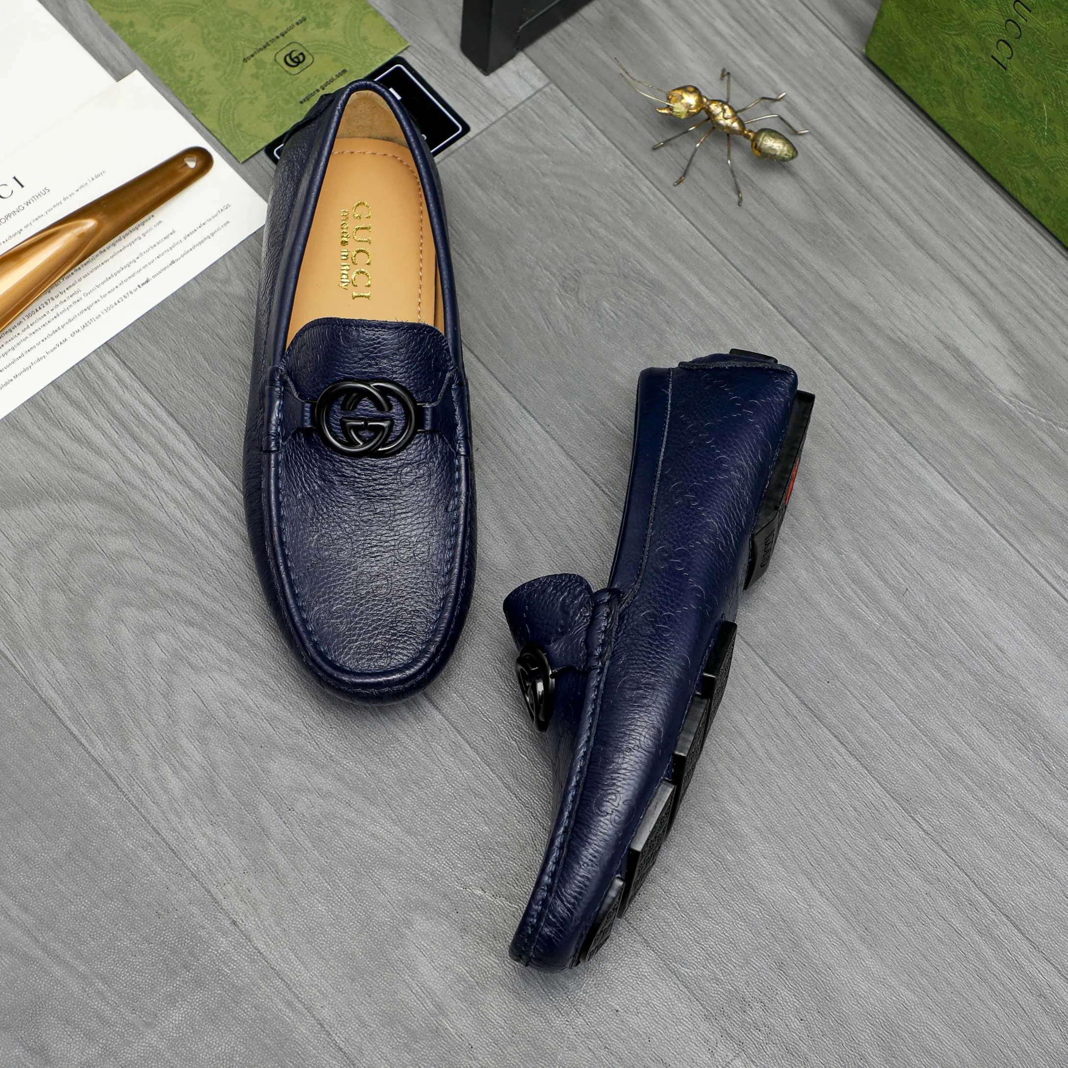 Men's shoes💰p420 Product trademark: GUCCI (Gucci) casual slip-on men's shoes Regular size: 38-44 Product material: Selected pebbled cowhide embossed upper, sheepskin lining, rubber outsole